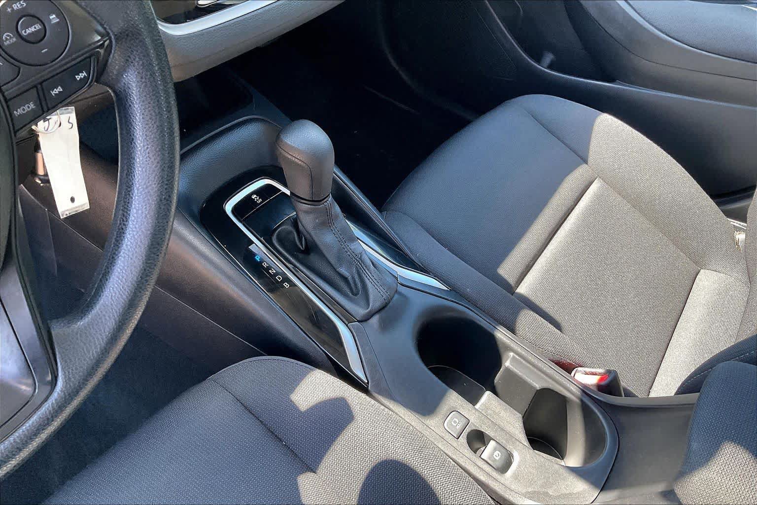 Used 2025 Toyota Corolla LE FWD image 16