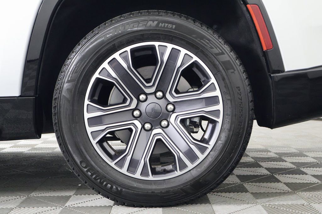 Used 2022 Jeep Wagoneer Series III w/ Flexible Seating Group image 16