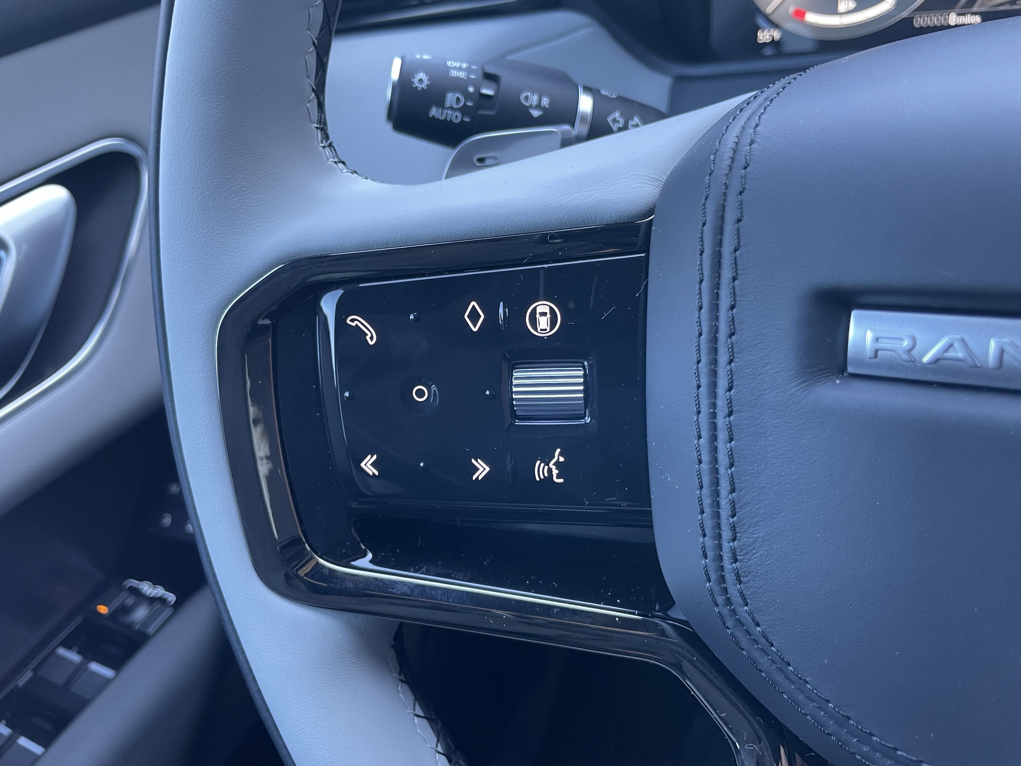 New 2026 Land Rover Range Rover Velar S image 23