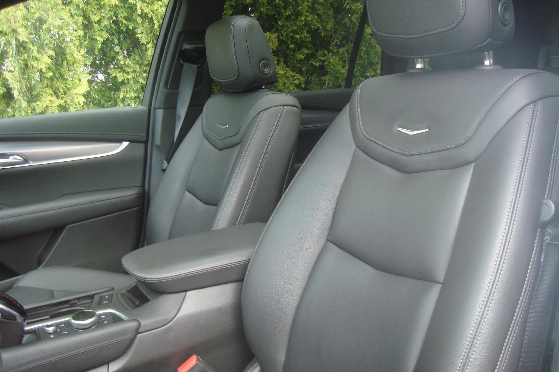Used 2023 Cadillac XT6 Luxury AWD/4WD image 11