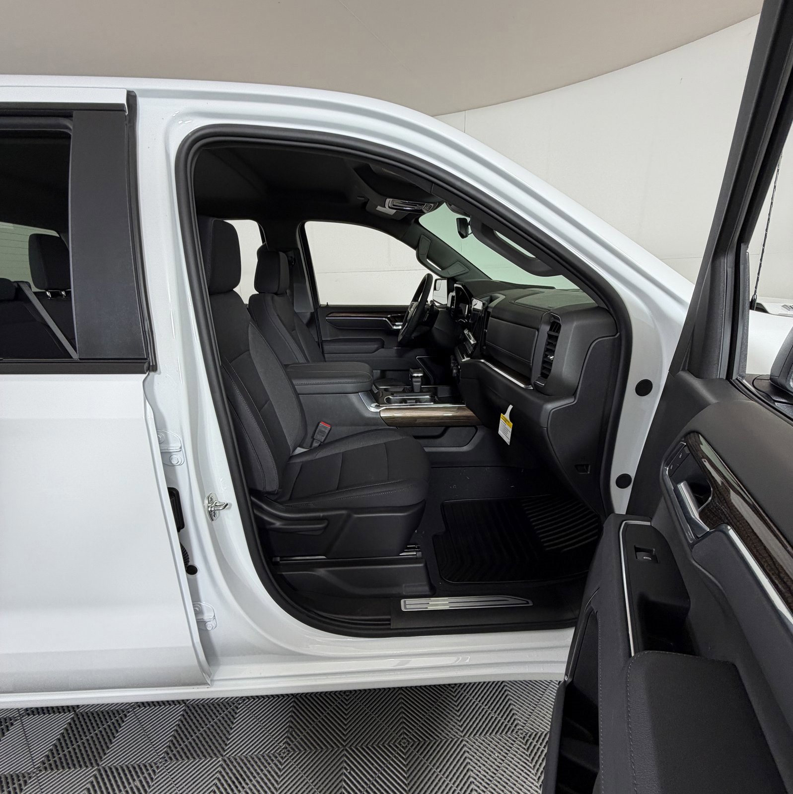 New 2026 Chevrolet Silverado 1500 LT image 6