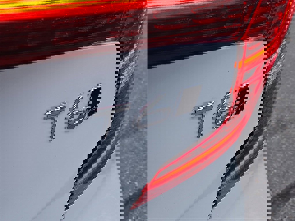 Used 2020 Volvo S60 T6 Momentum w/ Protection Package Premier image 12