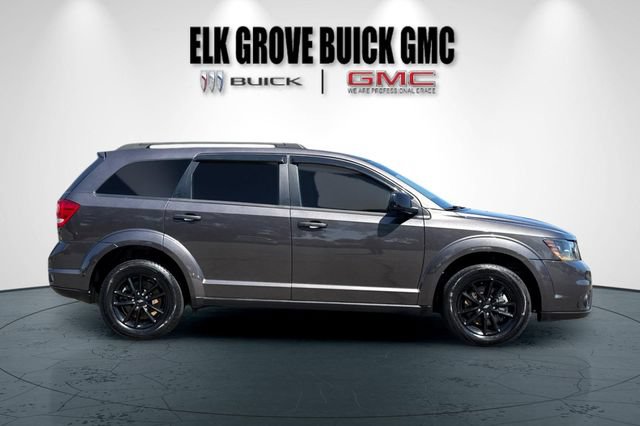 Used 2019 Dodge Journey SE w/ Blacktop Package FWD image 3