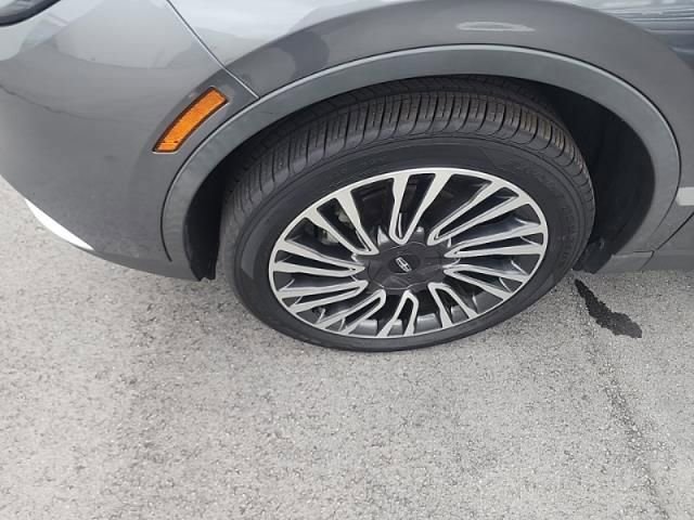 Used 2022 Lincoln Corsair Reserve image 8