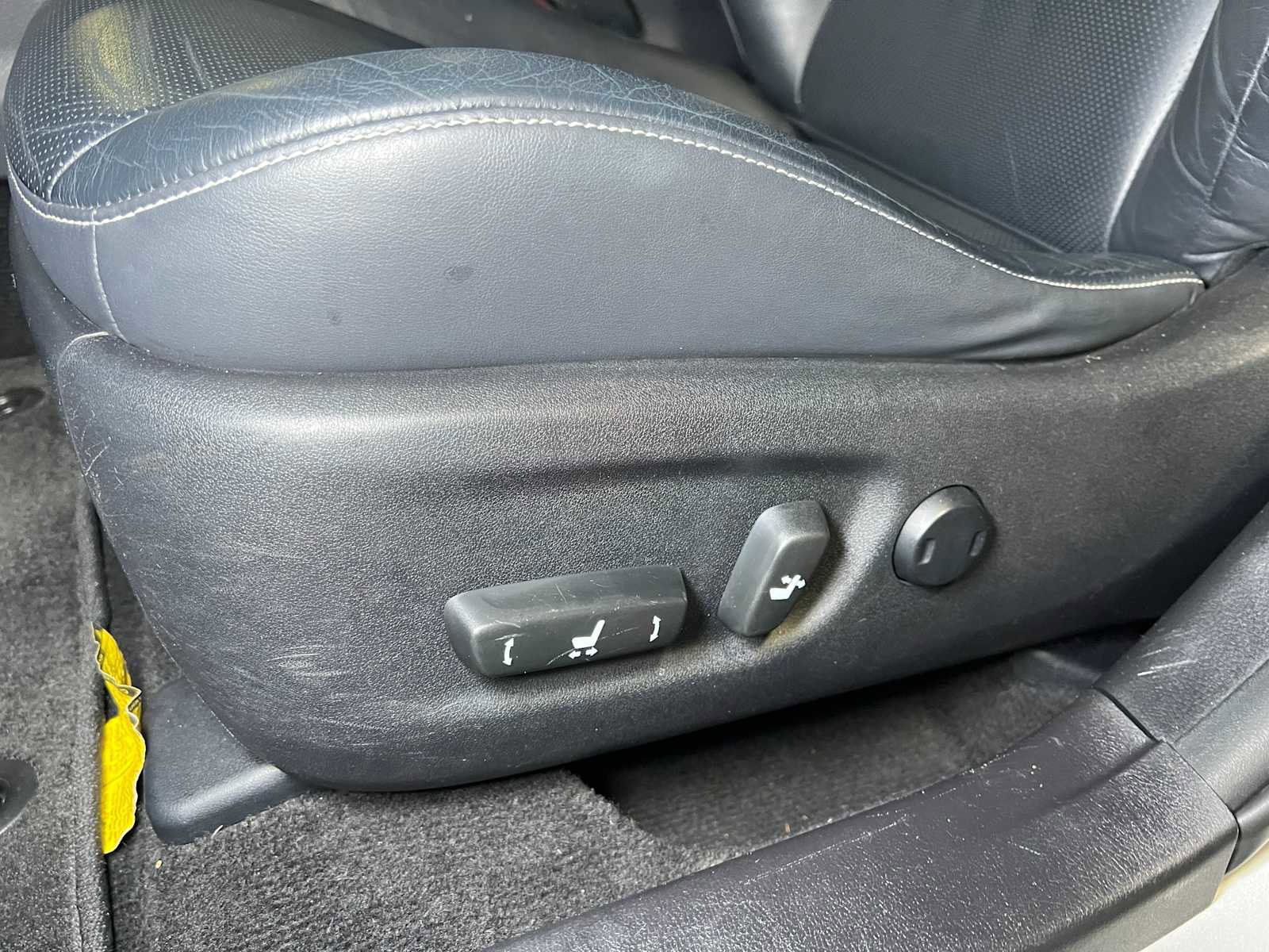 Used 2011 Lexus CT 200h Premium image 22