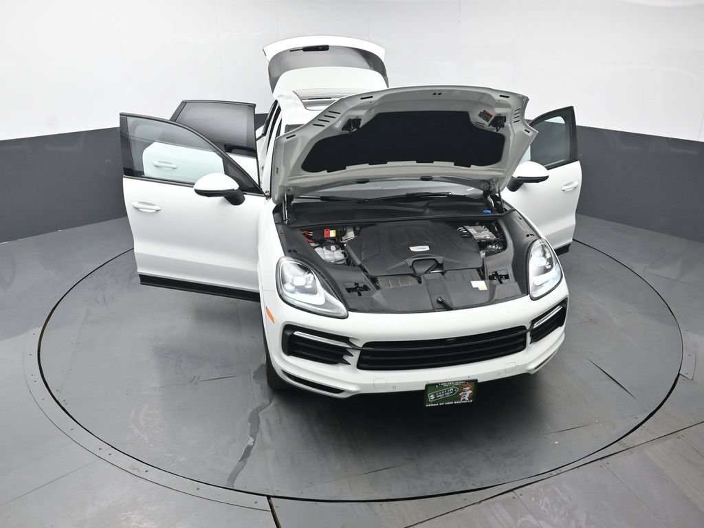 Used 2022 Porsche Cayenne AWD/4WD image 59