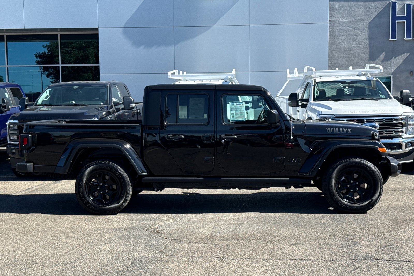 Used 2022 Jeep Gladiator Sport AWD/4WD image 3