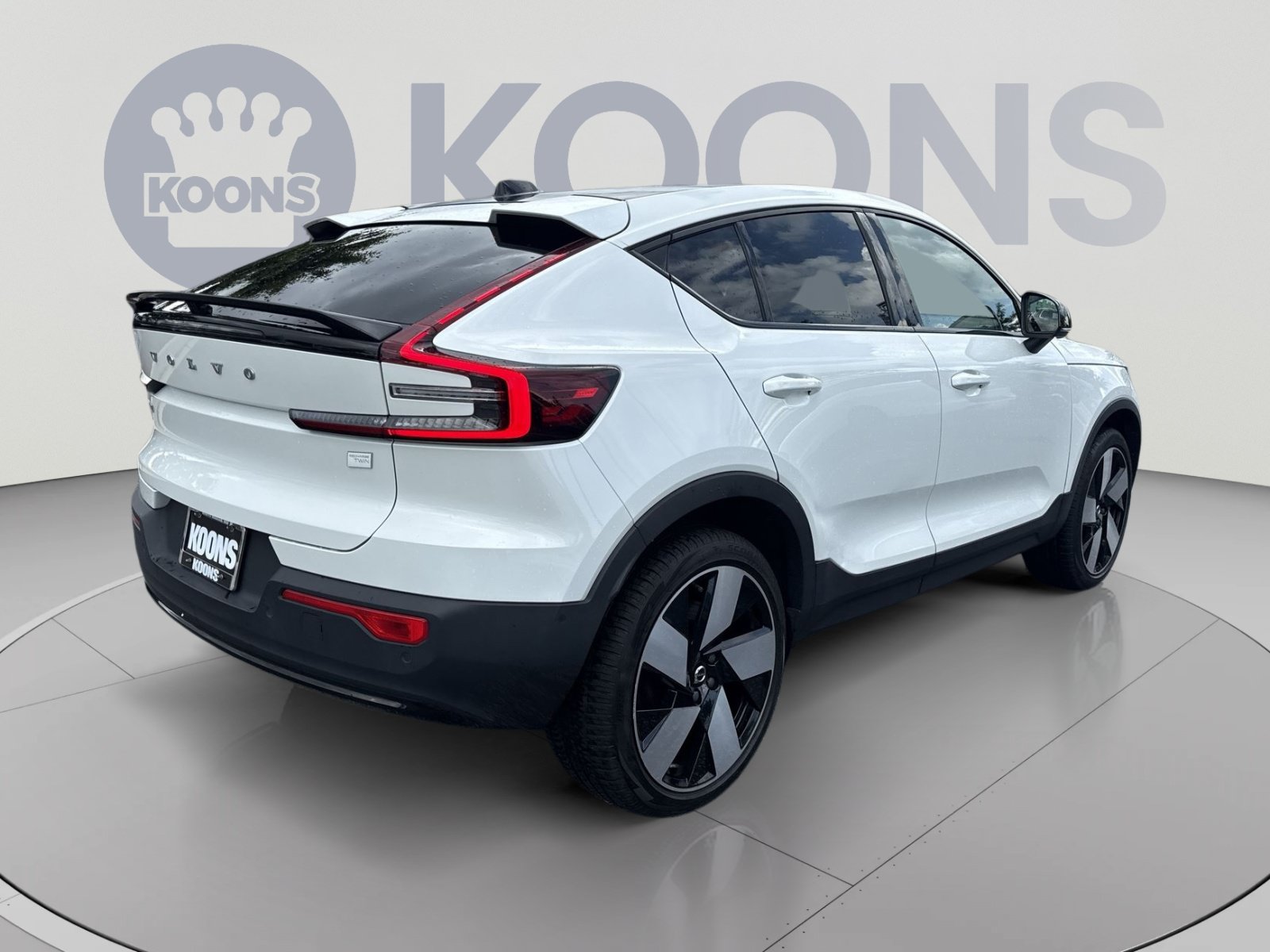 Certified 2023 Volvo C40 P8 Recharge Ultimate w/ Protection Package Premier AWD/4WD image 7