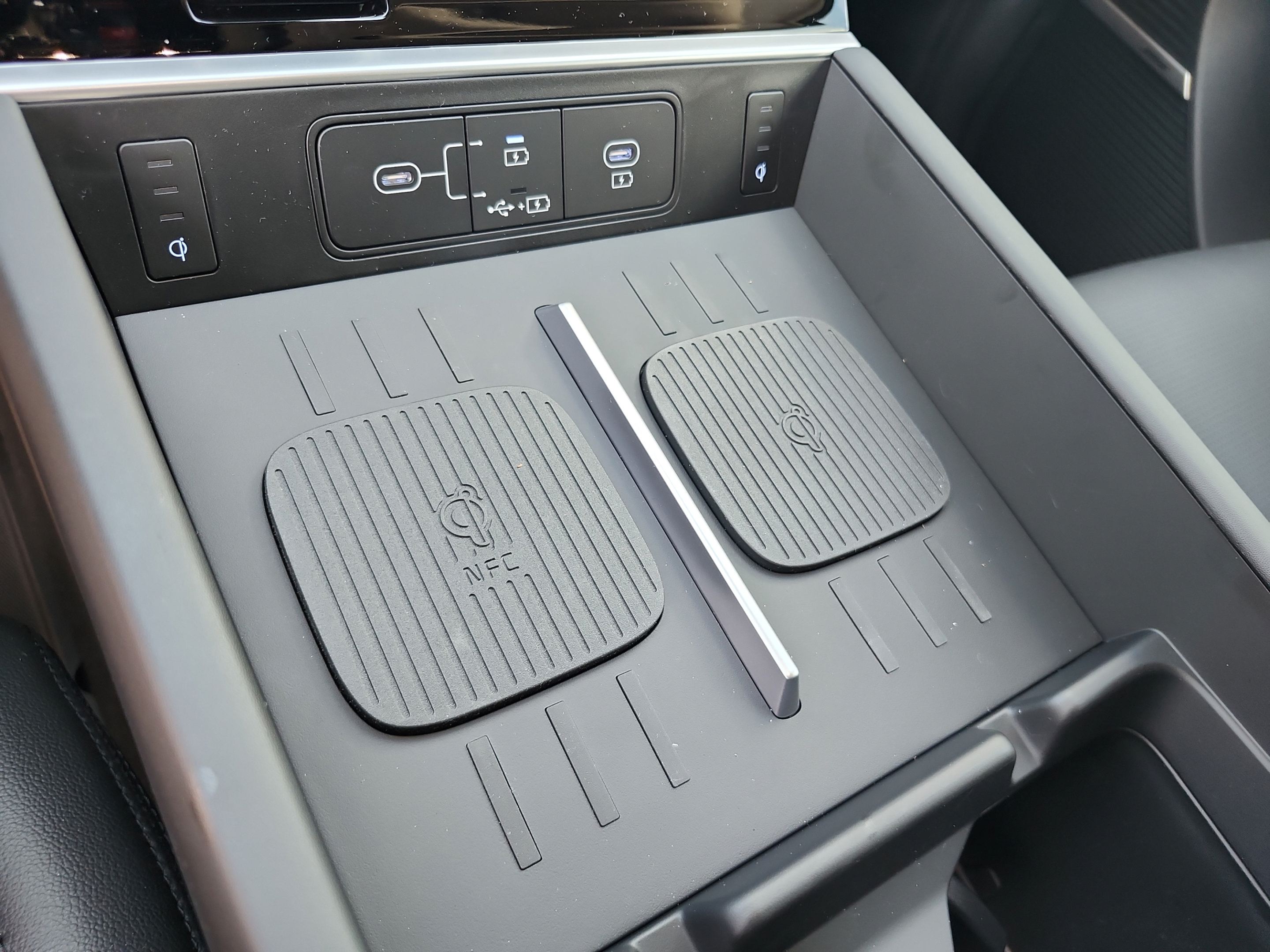 New 2026 Hyundai Santa Fe Limited FWD image 24