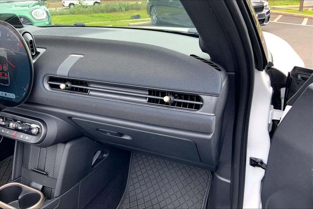 Certified 2025 MINI Cooper S image 18