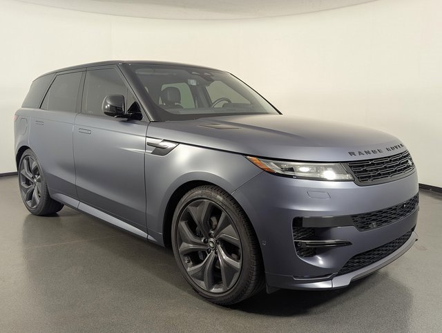 Used 2024 Land Rover Range Rover Sport Dynamic SE image 2