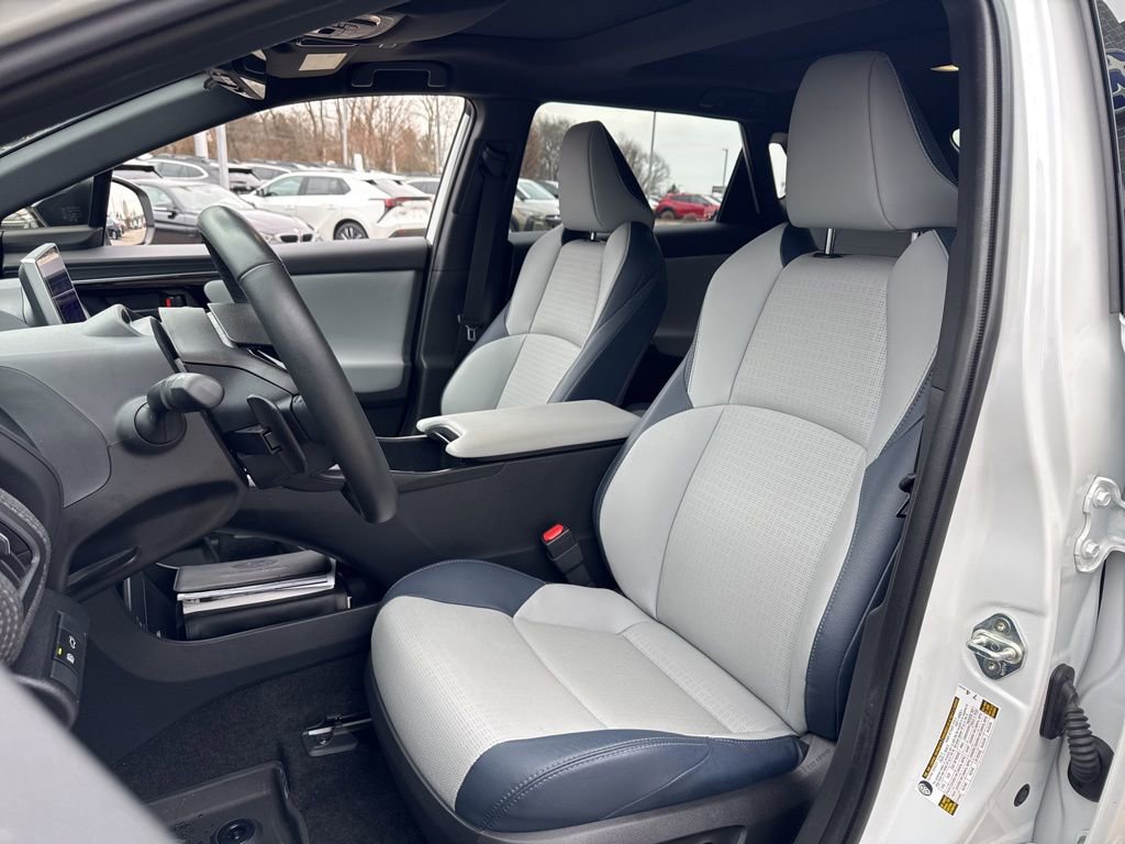 Used 2024 Subaru Solterra Touring image 12