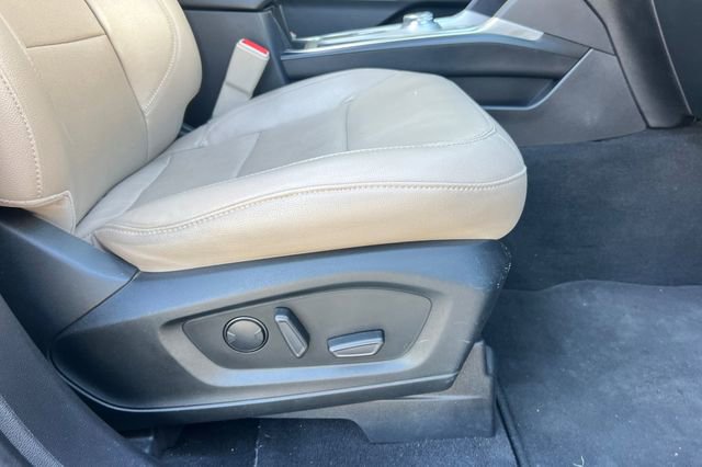 Used 2021 Ford Explorer Limited w/ Equipment Group 301A image 23