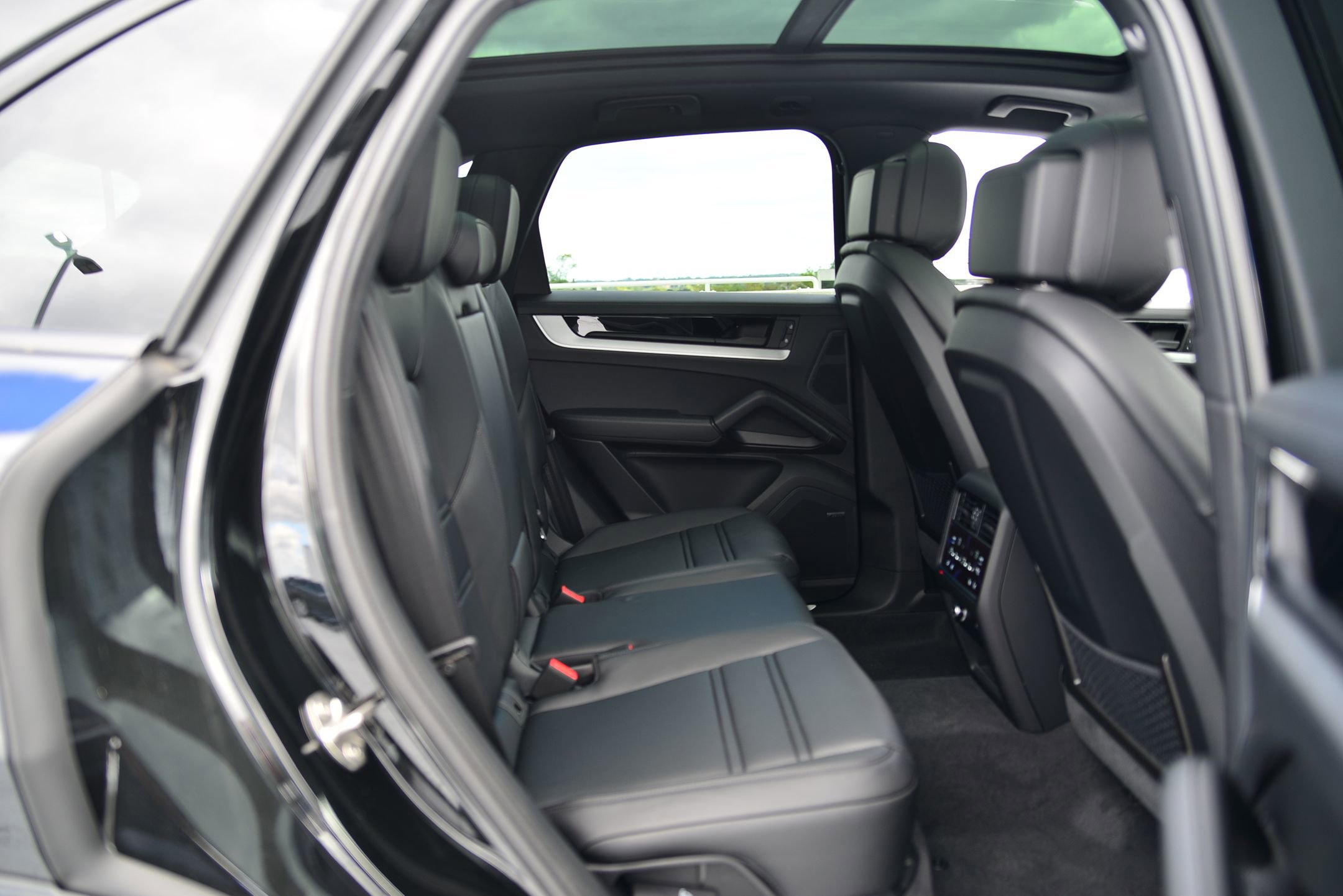 Certified 2026 Porsche Cayenne E-Hybrid image 26