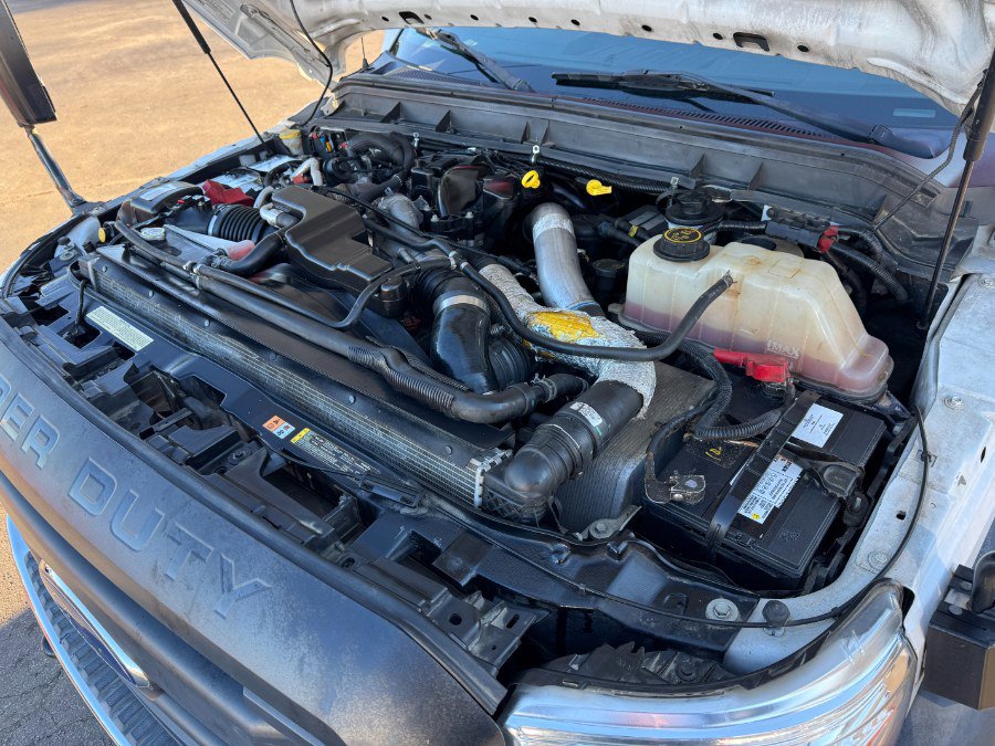 Used 2016 Ford F550 2WD Regular Cab Super Duty image 19