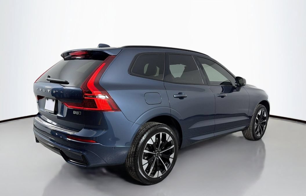 Used 2026 Volvo XC60 B5 Plus AWD/4WD image 2