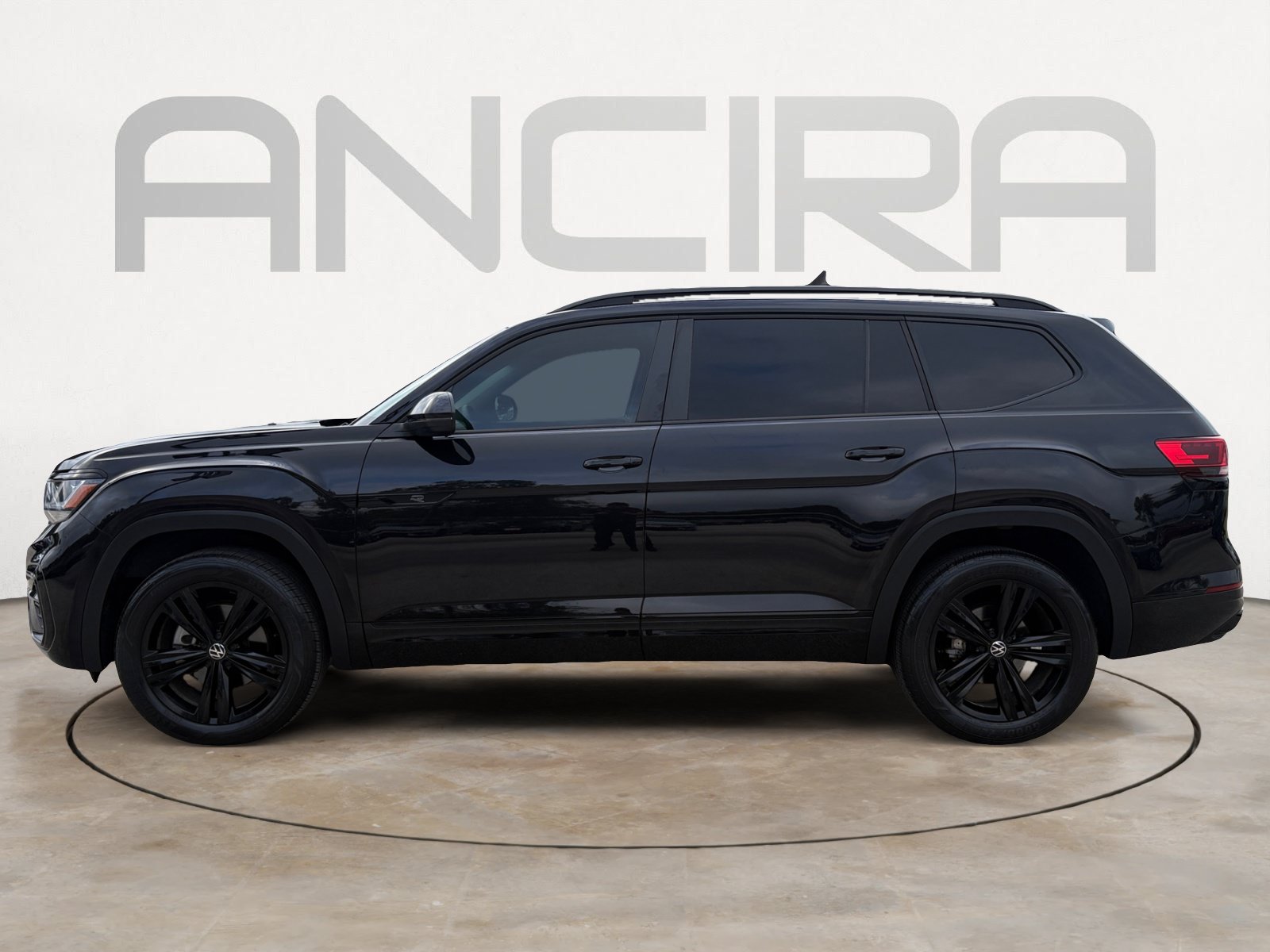 Certified 2023 Volkswagen Atlas SEL R-Line AWD/4WD image 7