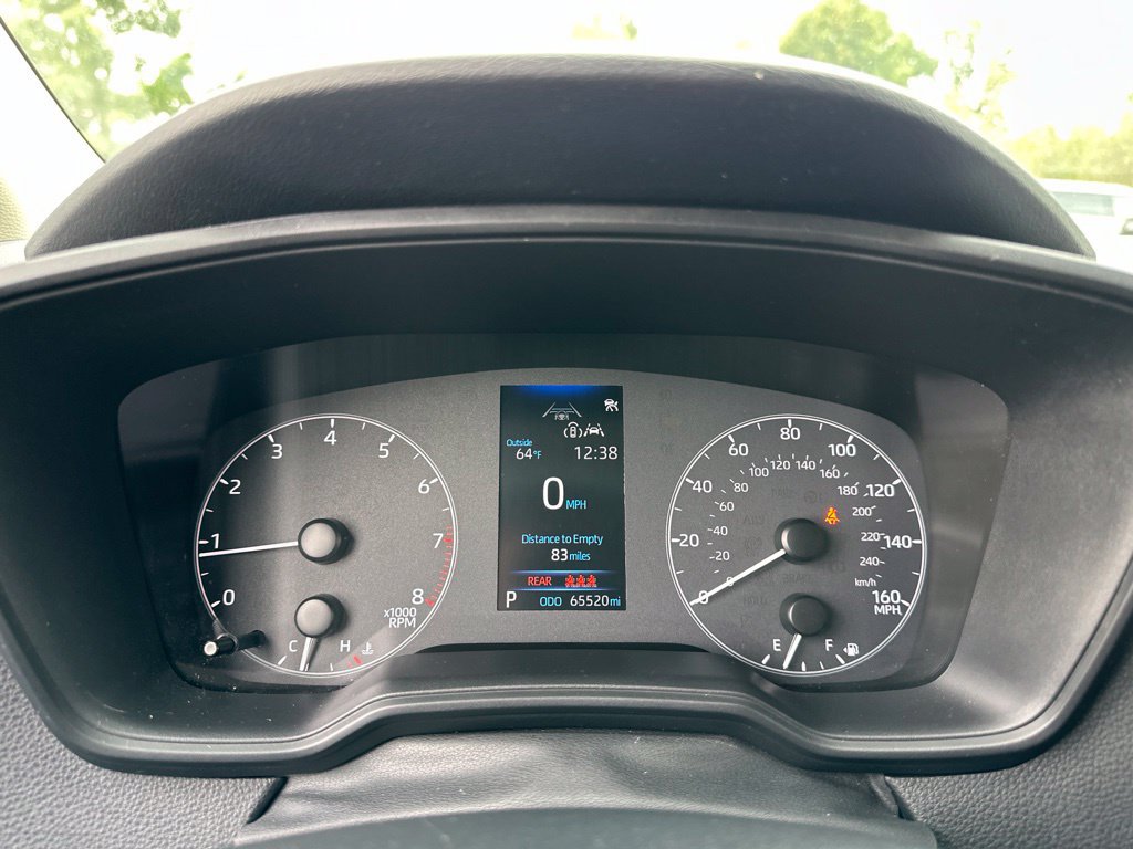 Used 2024 Toyota Corolla LE FWD image 2
