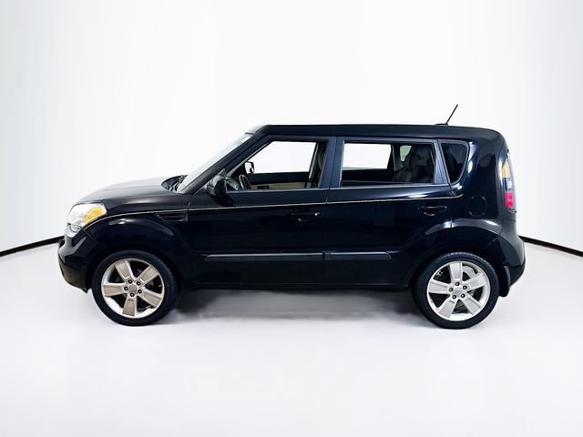 Used 2011 Kia Soul ! FWD image 4