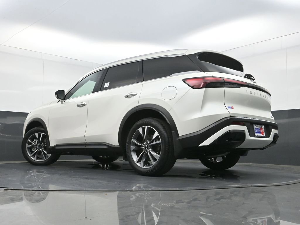Used 2023 INFINITI QX60 Luxe FWD image 32