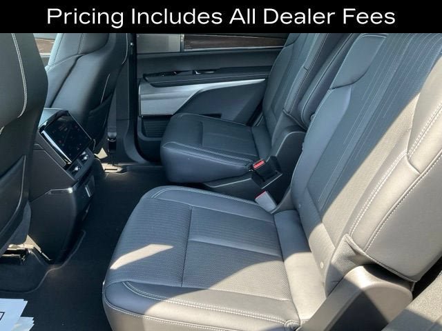 New 2027 Cadillac Vistiq Sport AWD/4WD image 15