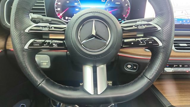 Used 2025 Mercedes-Benz GLS 450 4MATIC image 48