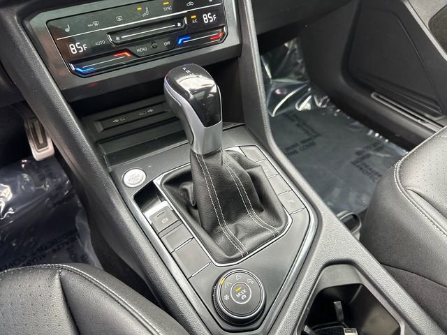 Used 2023 Volkswagen Tiguan SE R-Line AWD/4WD image 33