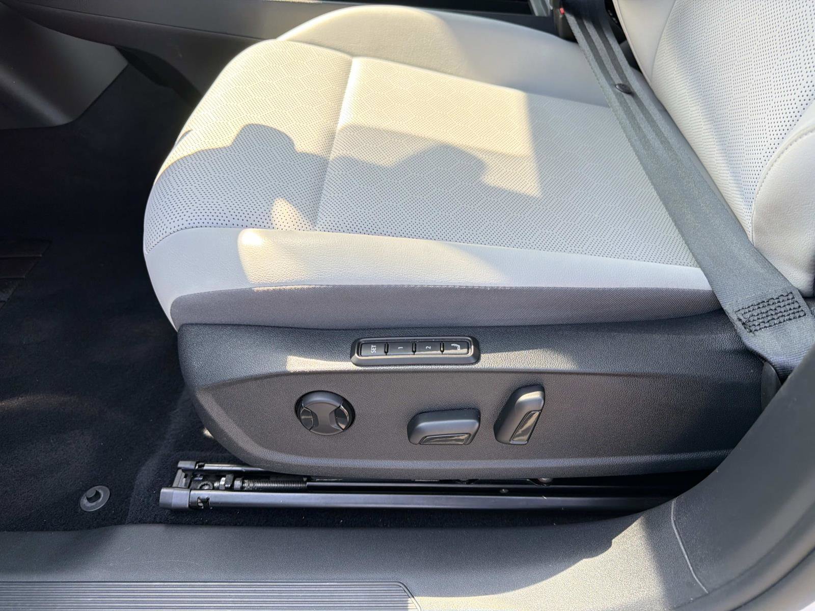 Certified 2022 Volkswagen ID.4 Pro S RWD image 16