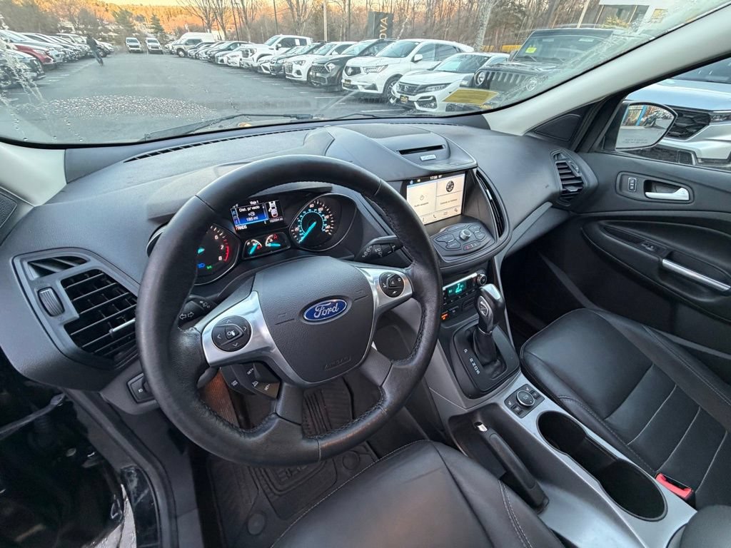Used 2016 Ford Escape SE w/ SE Leather Comfort Package FWD image 18