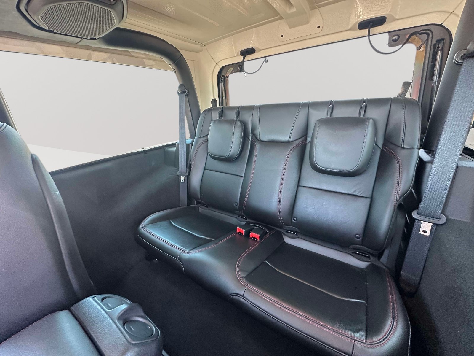 Used 2021 Jeep Wrangler Rubicon AWD/4WD image 25
