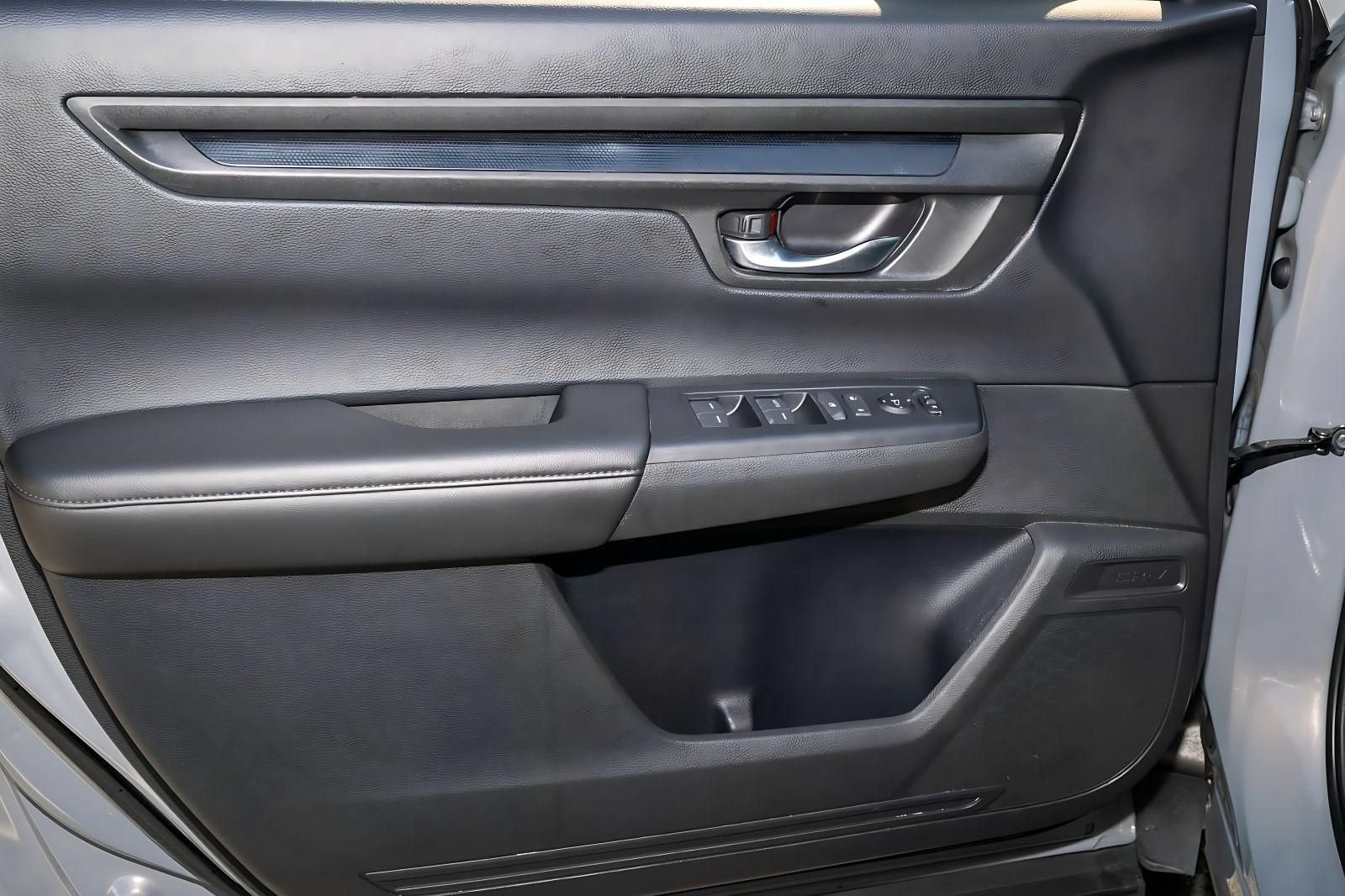Used 2023 Honda CR-V LX image 10