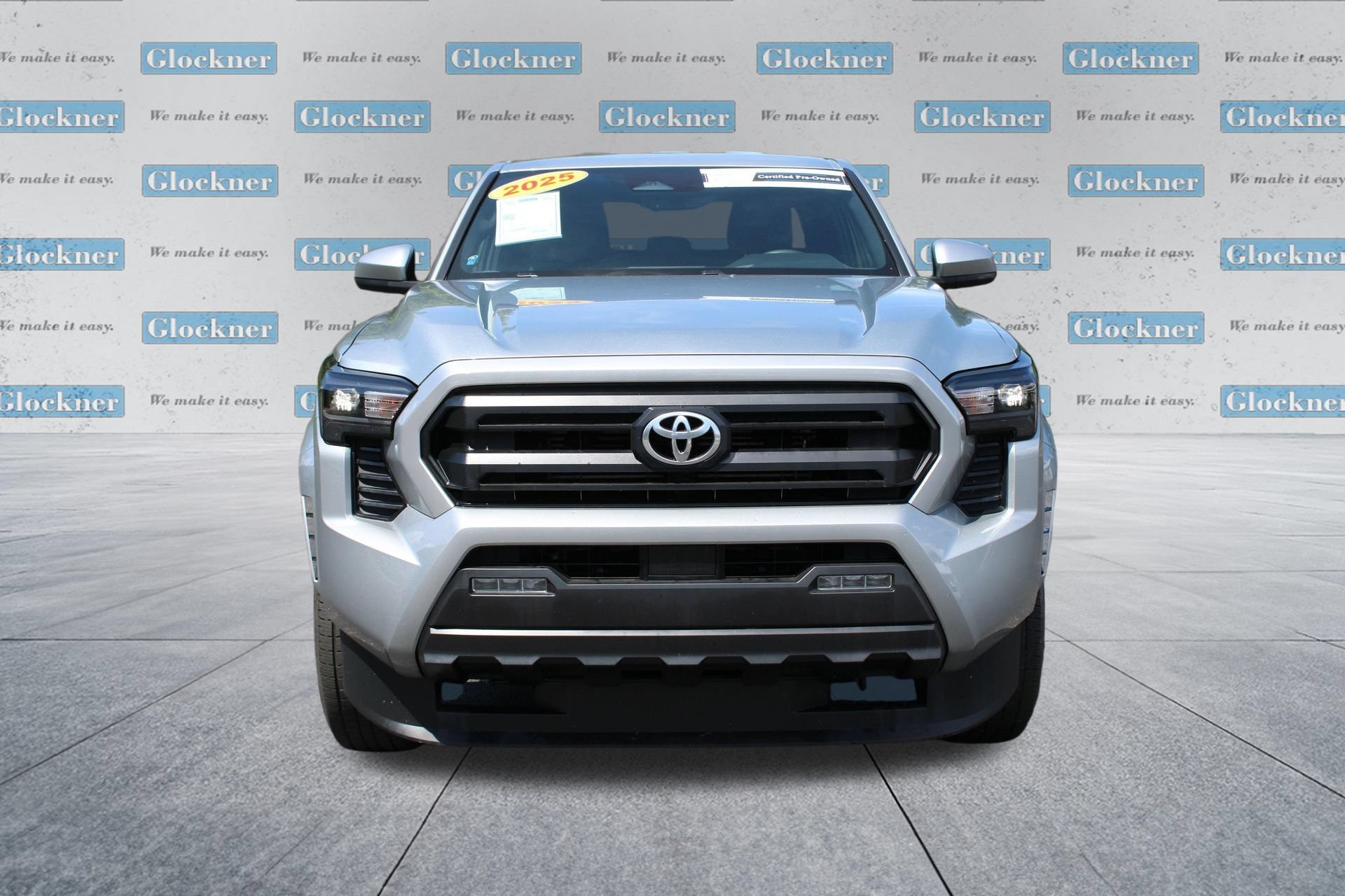 Used 2025 Toyota Tacoma SR5 AWD/4WD image 2
