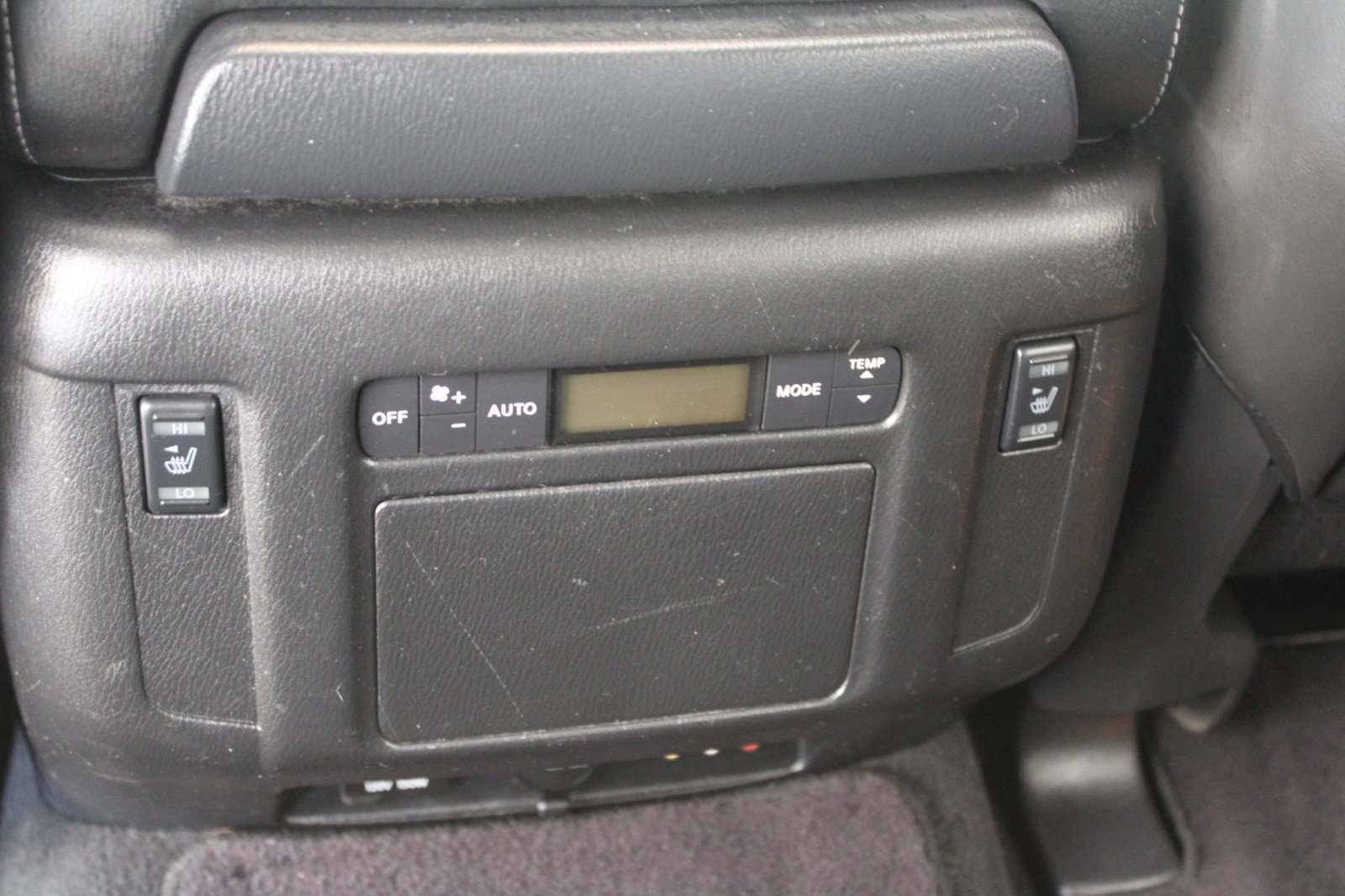 Used 2016 INFINITI QX80 2WD w/ Driver's Assistance Package image 17