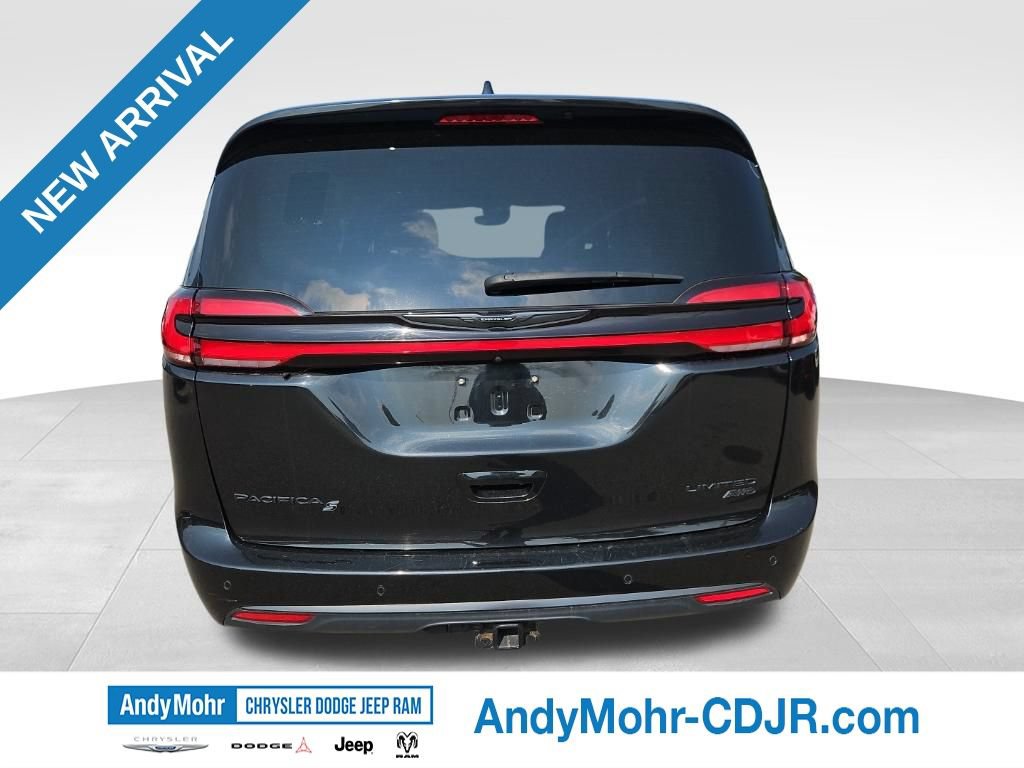 Used 2023 Chrysler Pacifica Limited w/ Uconnect Theater Family Group AWD/4WD image 6