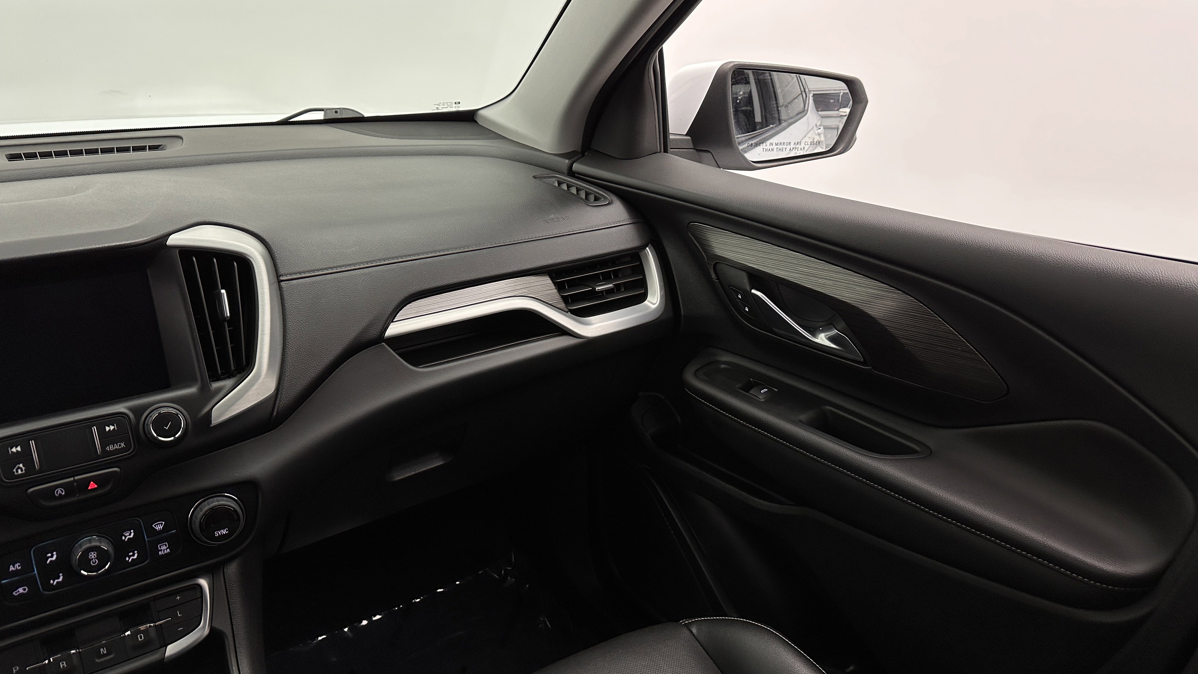 Used 2022 GMC Terrain SLT image 31