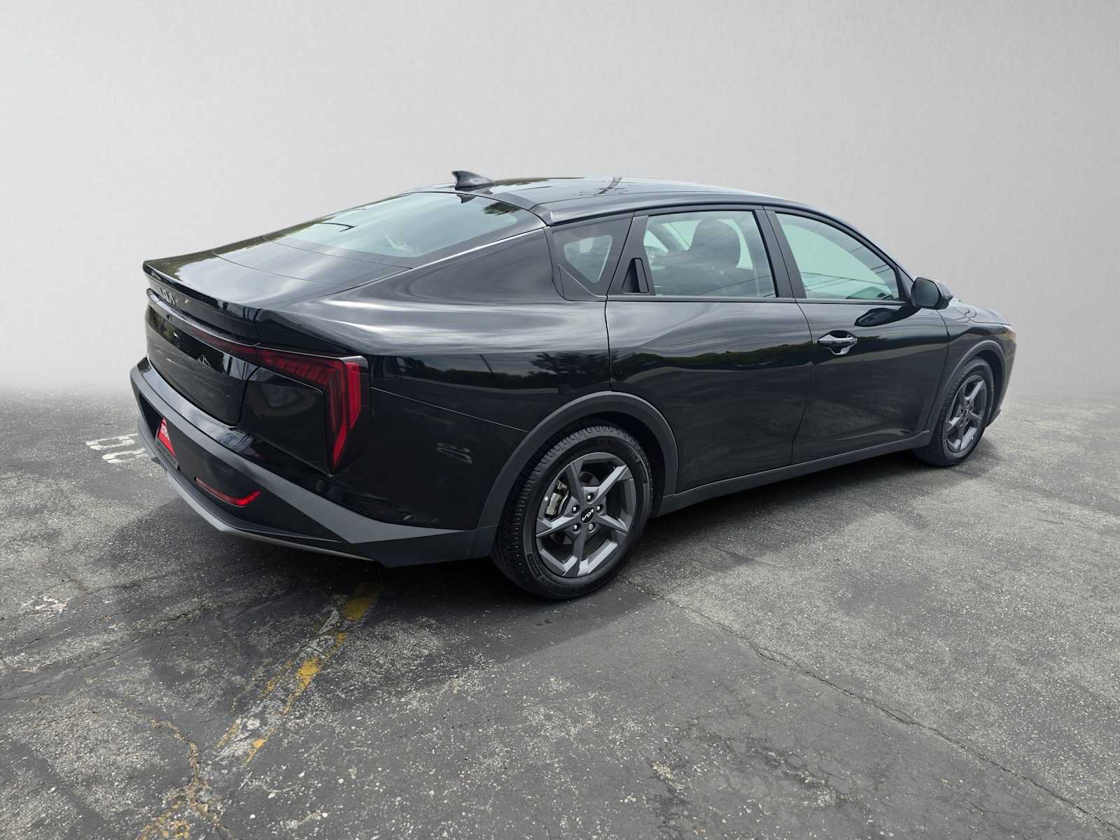 Used 2025 Kia K4 FWD image 3