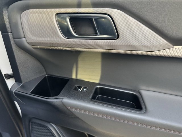 Certified 2025 Ford Explorer Active w/ Active Comfort Package image 12