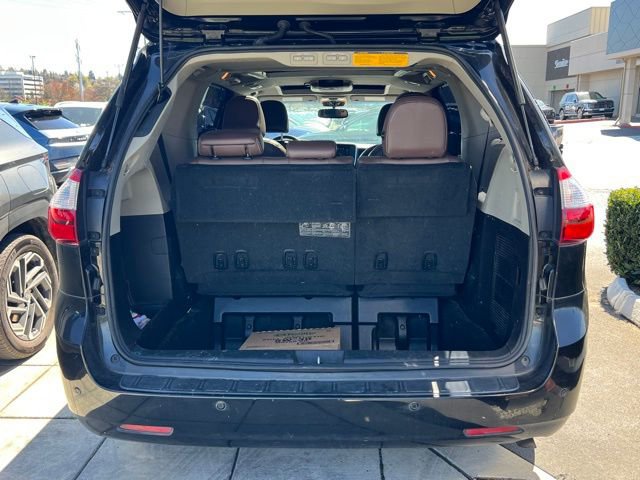 Used 2015 Toyota Sienna Limited image 12
