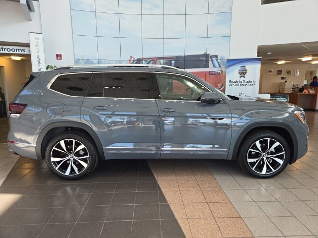 New 2025 Volkswagen Atlas SEL Premium R-Line image 1