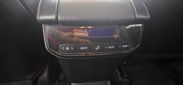 Used 2024 Toyota Highlander XLE image 33