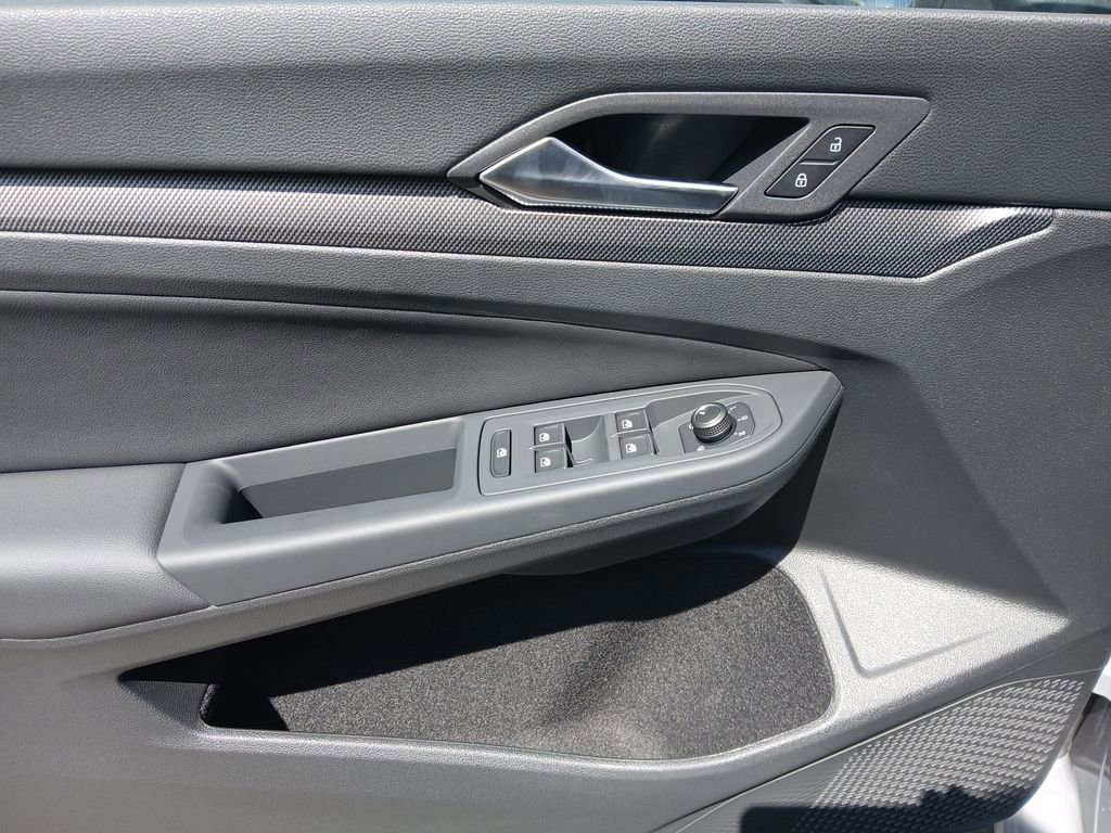 New 2025 Volkswagen GTI SE image 11