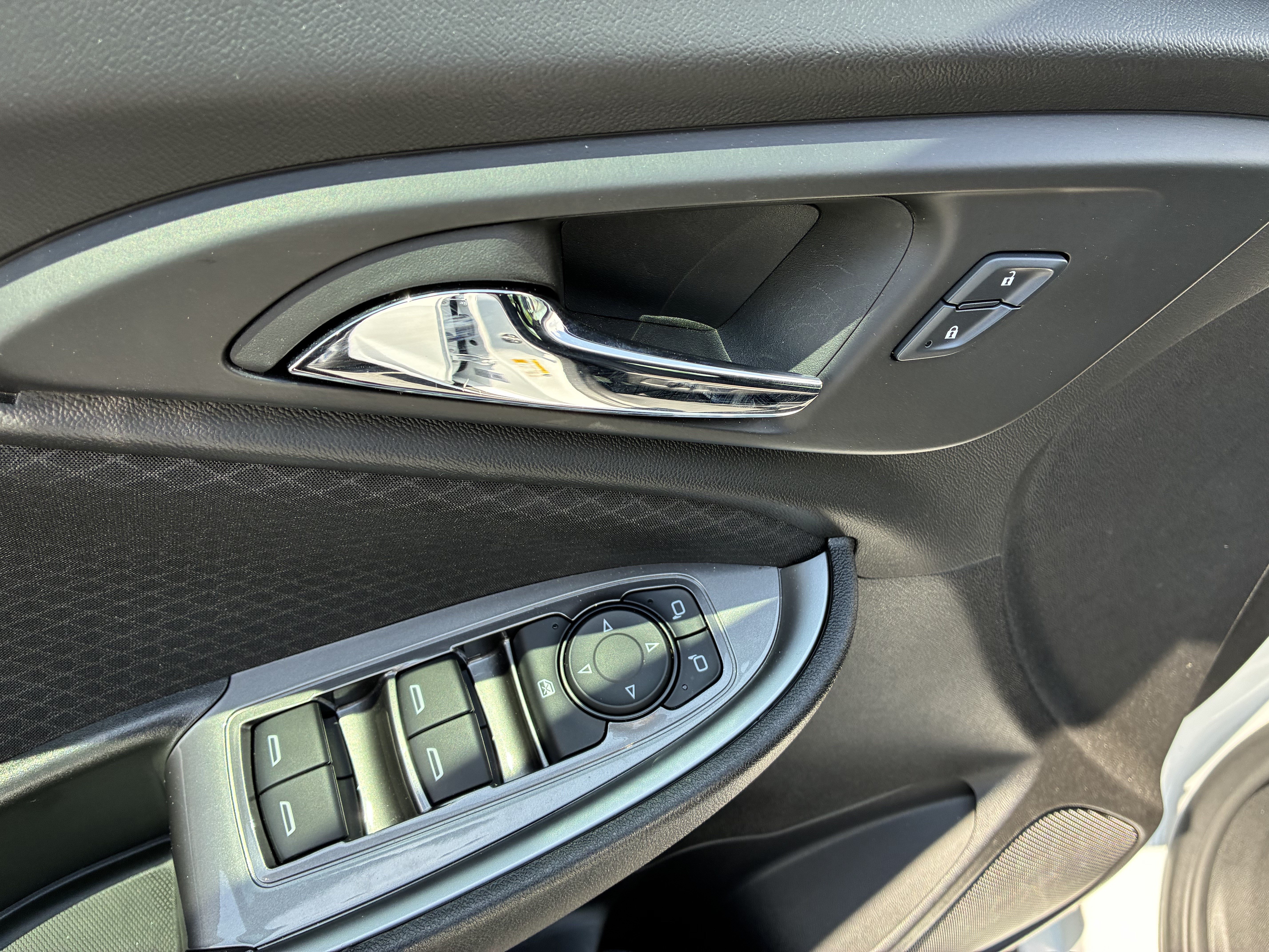 Used 2025 Chevrolet Malibu RS FWD image 23