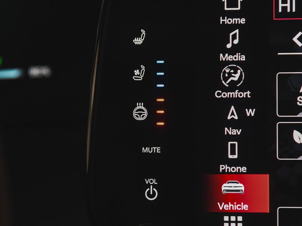 Used 2025 Dodge Charger R/T Scat Pack w/ Track Pack image 24