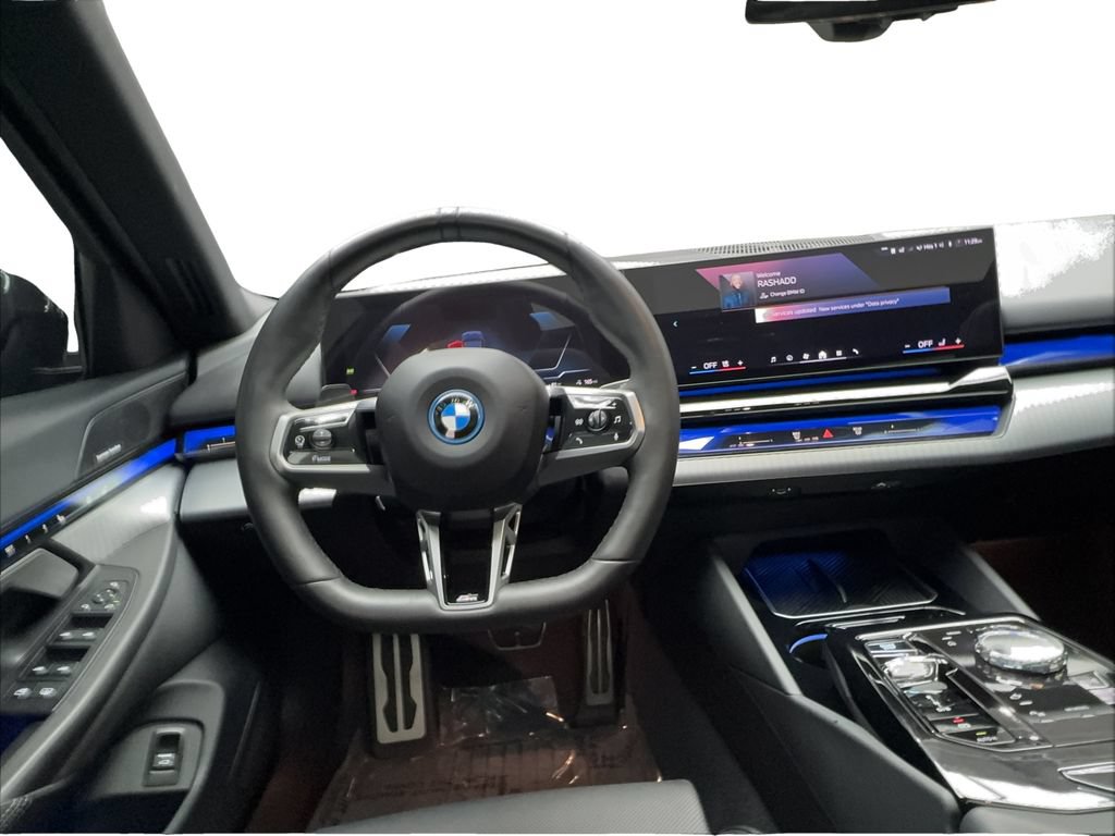 Used 2024 BMW i5 eDrive40i w/ Executive Package RWD image 33