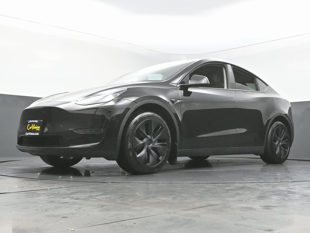 Used 2025 Tesla Model Y Long Range image 52