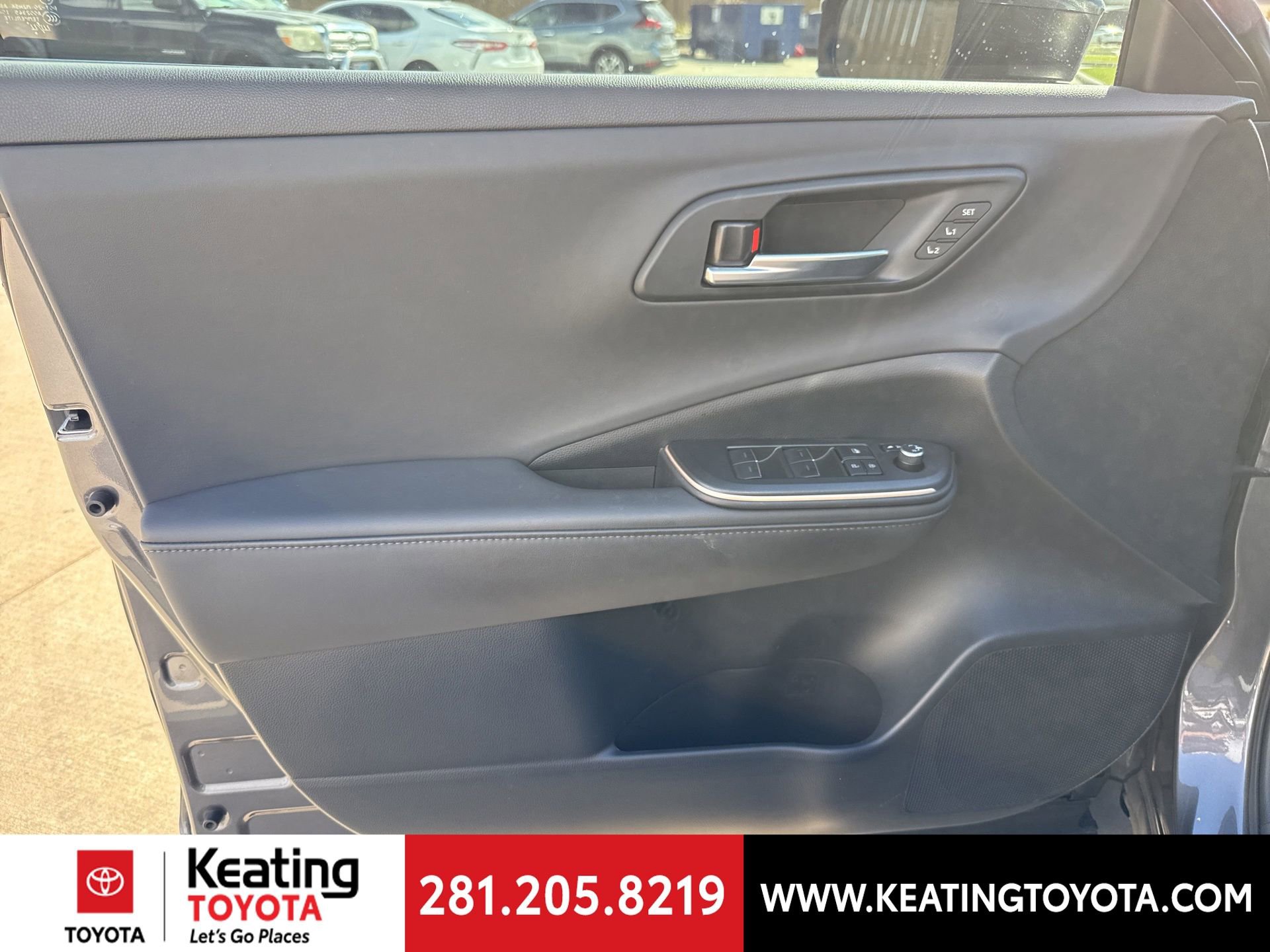 Used 2023 Toyota Crown Platinum image 11