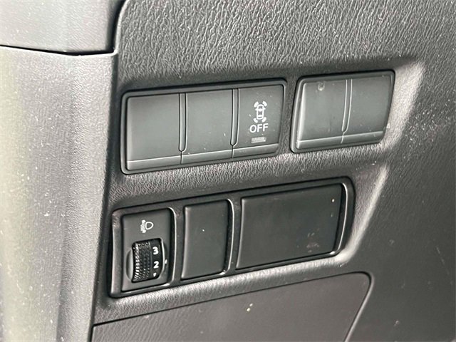 Used 2017 Nissan Armada SV image 18