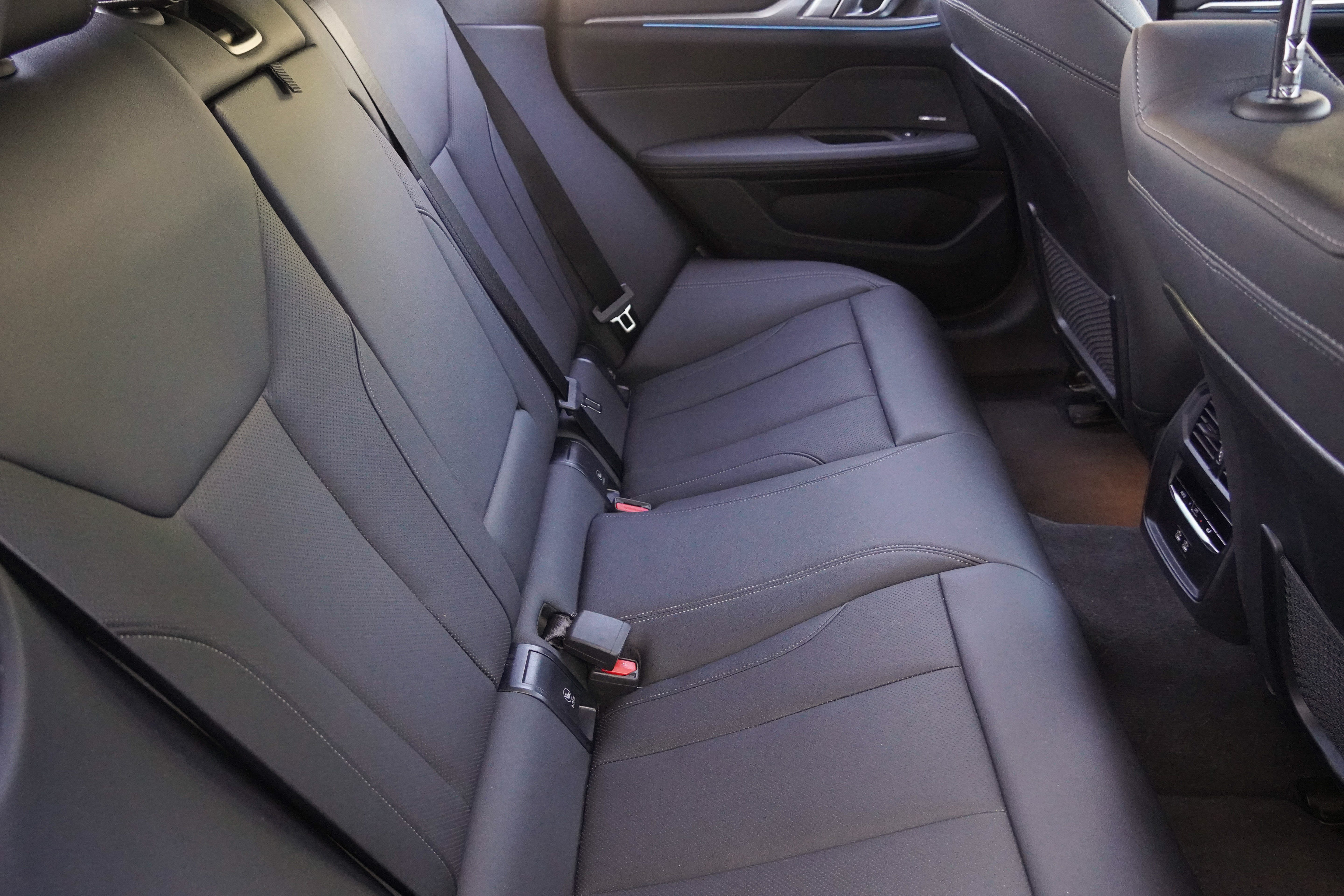 Certified 2023 BMW i4 eDrive40 RWD image 34