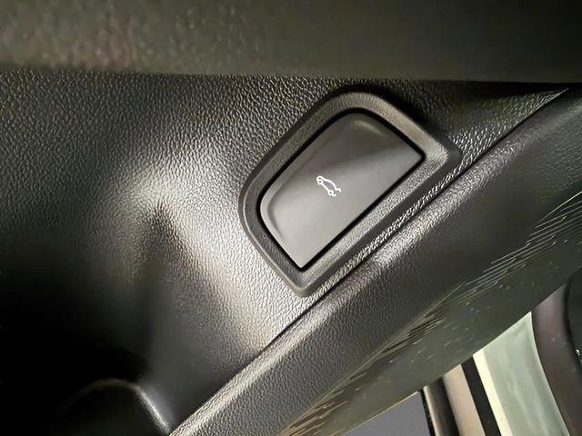 New 2026 Chevrolet Equinox LT w/ Convenience Package II image 9