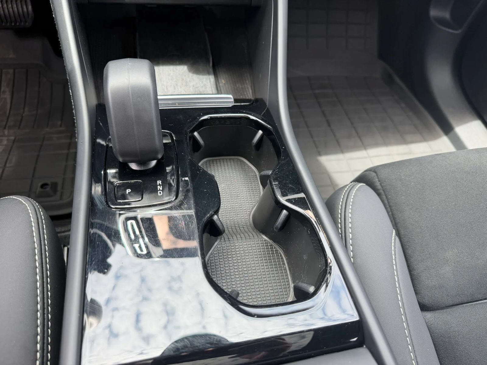 Used 2023 Volvo C40 P8 Recharge Plus w/ Protection Package Premier AWD/4WD image 21